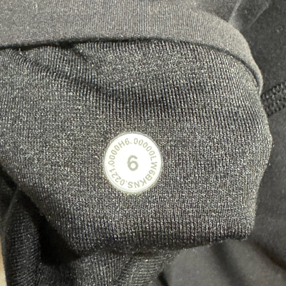 Lululemon Nulu Mesh 23” (6) - Picture 5 of 5